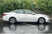 $17498 : Nissan Altima 2022 2.5 SV 4d thumbnail