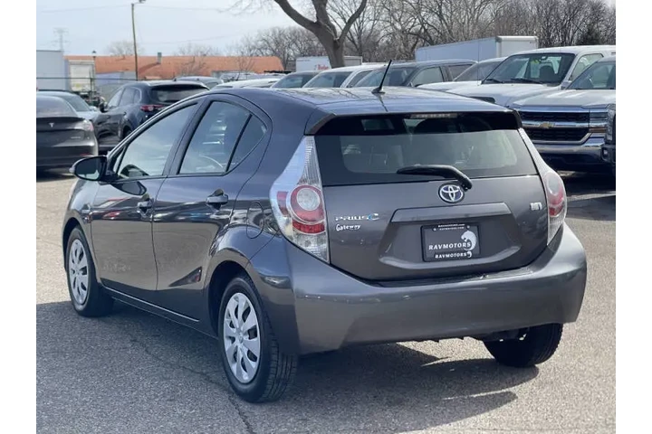 $12974 : 2012 Prius c Two image 10