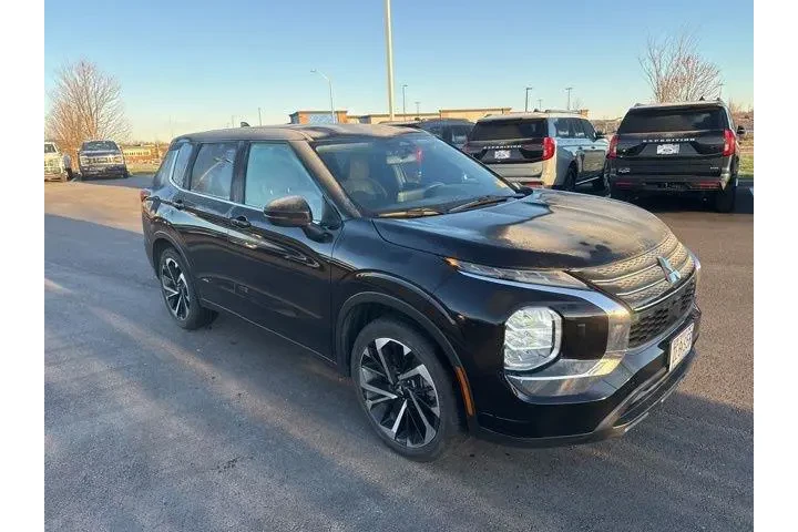 $19500 : Mitsubishi Outlander 2022 AW image 1