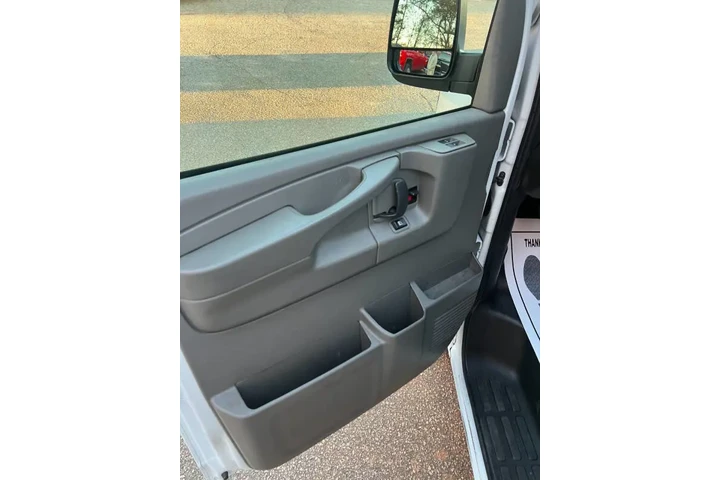 $14999 : 2015 Express 2500 image 10