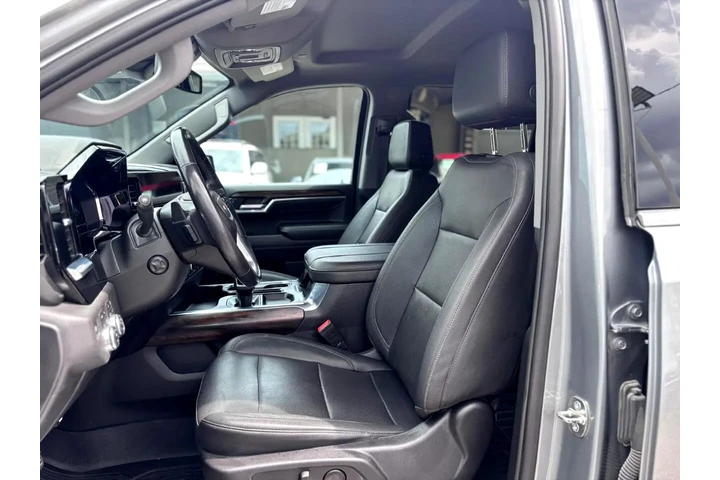 2023 GMC Sierra 1500 SLT Crew image 7