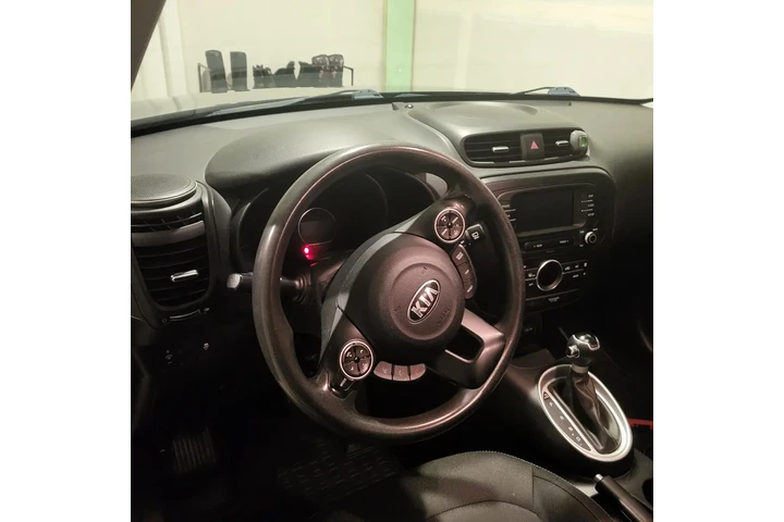 $5000 : 2017 Kia Soul image 8