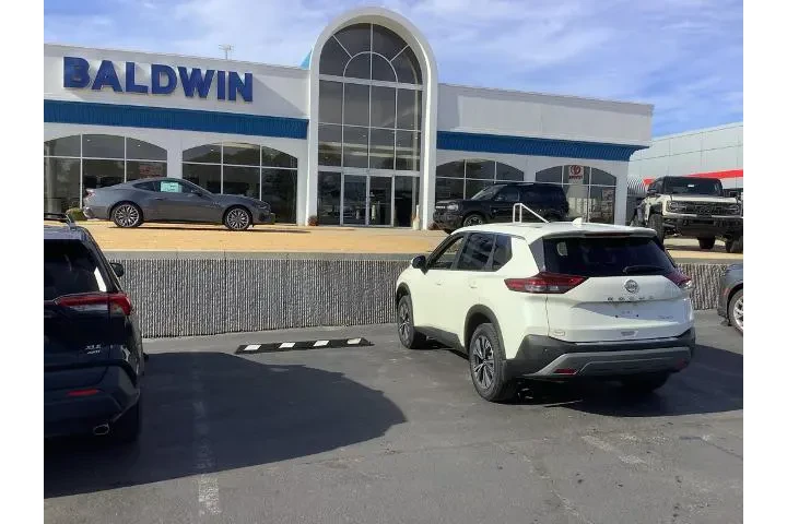 $25950 : Nissan Rogue 2023 AWD SV 4dr image 5