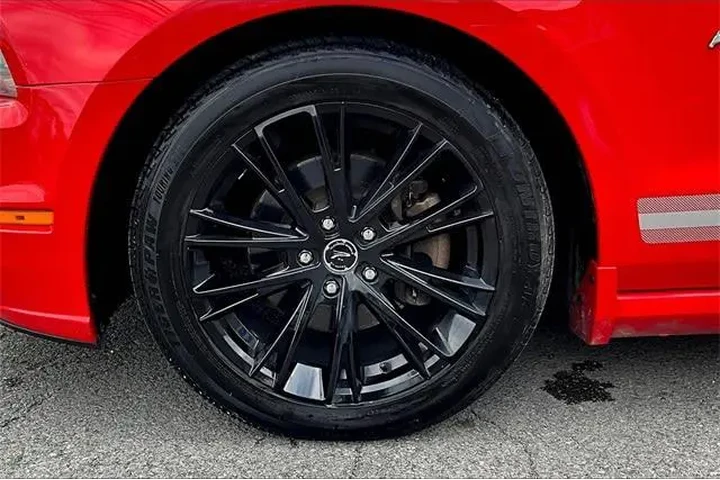 $7000 : Ford Mustang 2013 V6 Premium image 5