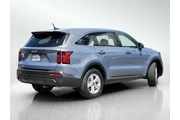 $24704 : Kia Sorento 2023 LX 4dr SUV thumbnail