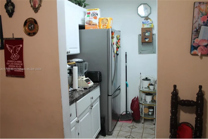 $193000 : Apartment for Sale 1/1 image 9