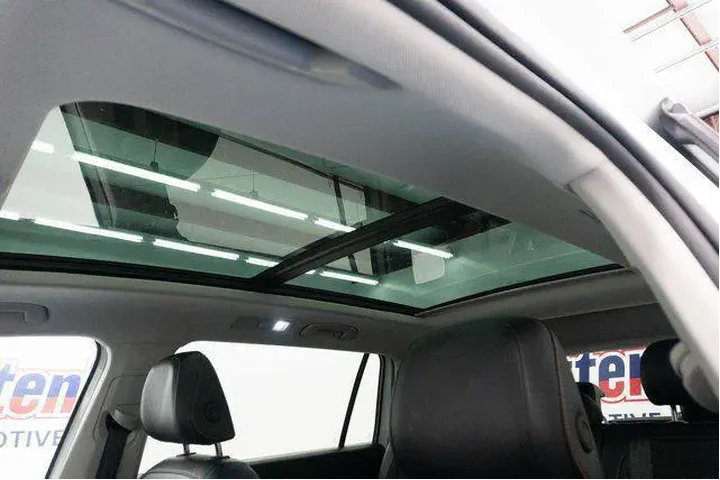 $23590 : Volkswagen Tiguan 2024 Wolfs image 4