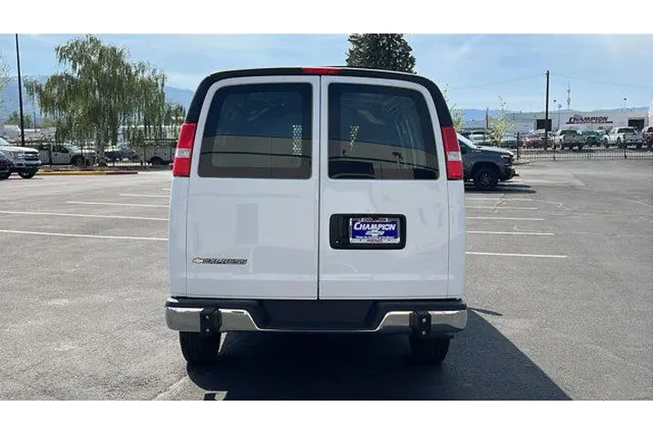 $35484 : Chevrolet Express 2024 2500 image 6