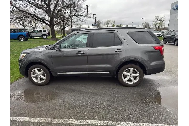 $11000 : Ford Explorer 2017 AWD XLT 4 image 2