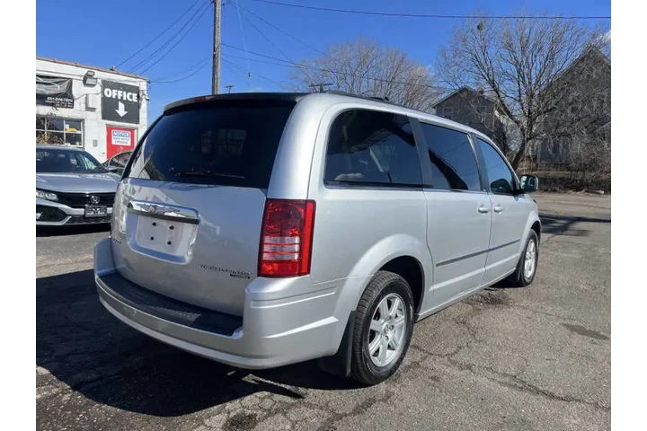 $5995 : 2010 Town and Country Touring image 6