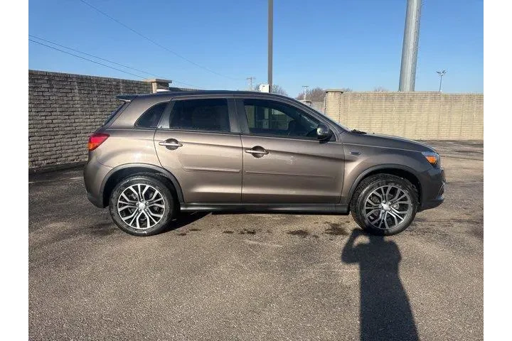 $11982 : Mitsubishi Outlander Sport 2 image 8