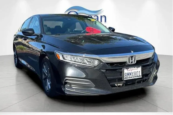 $21991 : Honda Accord 2019 LX 4dr Sed image 2