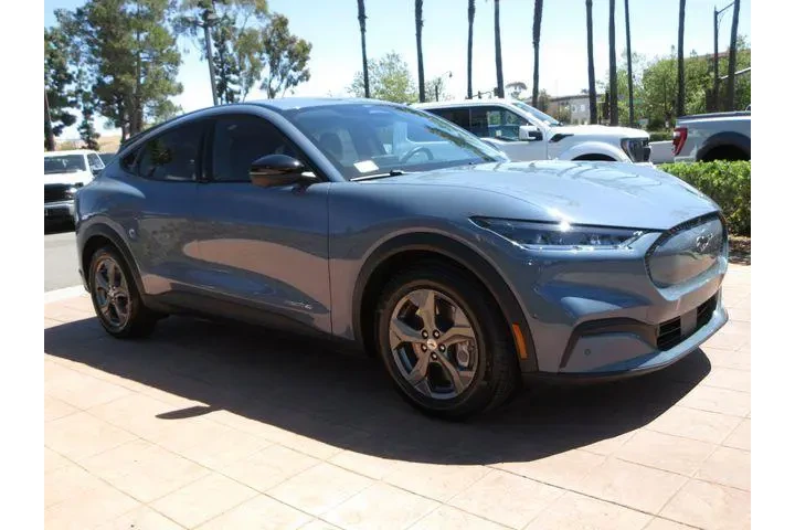 $25480 : Ford Mustang Mach-E 2023 AWD image 6