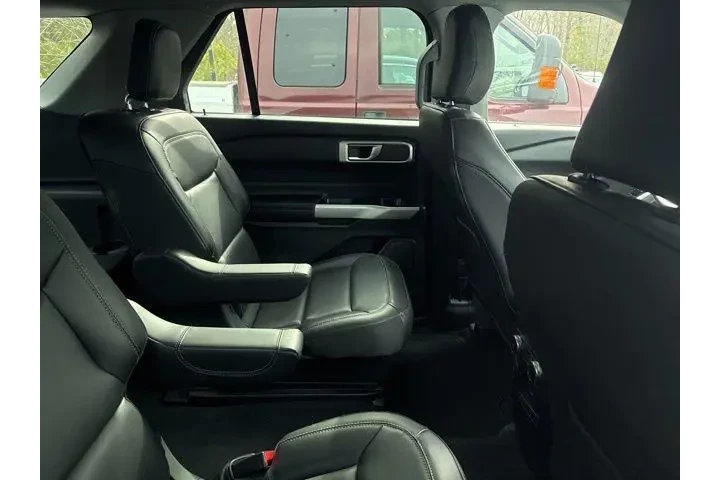 $29320 : Ford Explorer 2022 AWD XLT 4 image 6