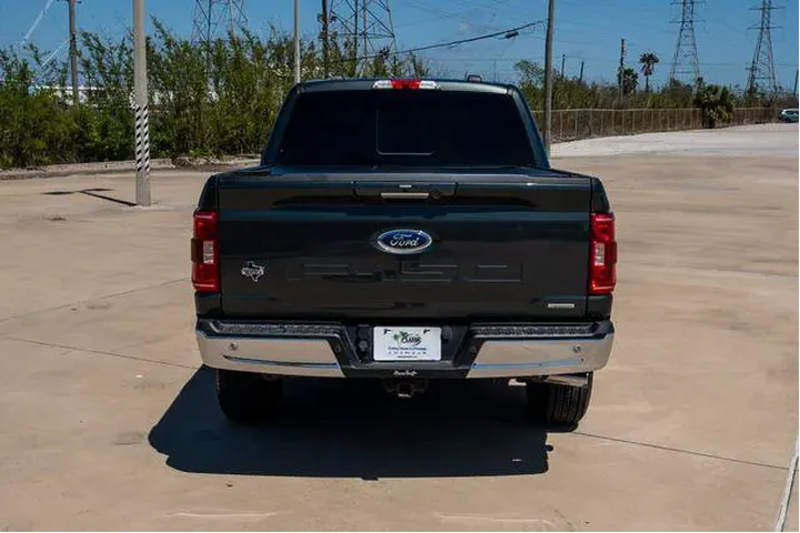 $31861 : Ford F-150 2021 4x4 XLT 4dr image 8