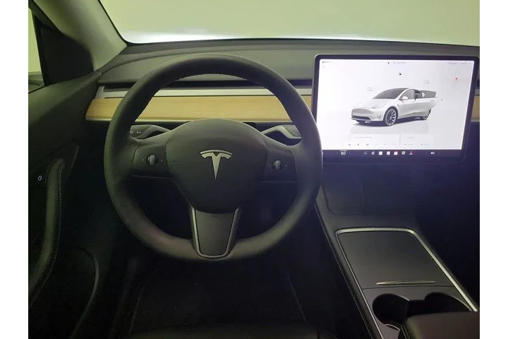 $31998 : Tesla Model Y 2022 AWD Long image 10