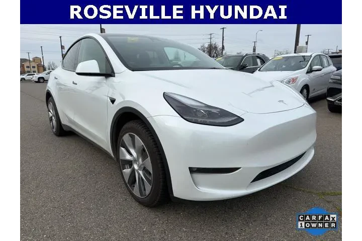 $29991 : Tesla Model Y 2023 AWD Long image 3