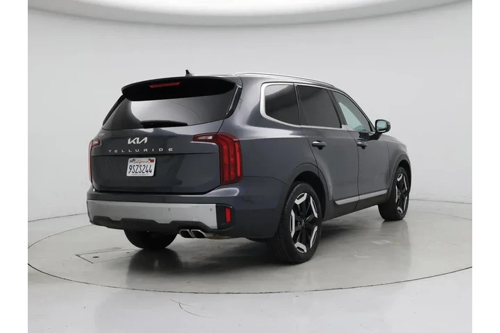 $31998 : Kia Telluride 2024 S 4dr SUV image 8