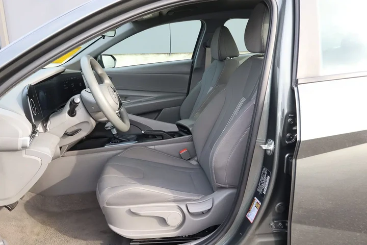 $18288 : 2024 Elantra SEL IVT image 7