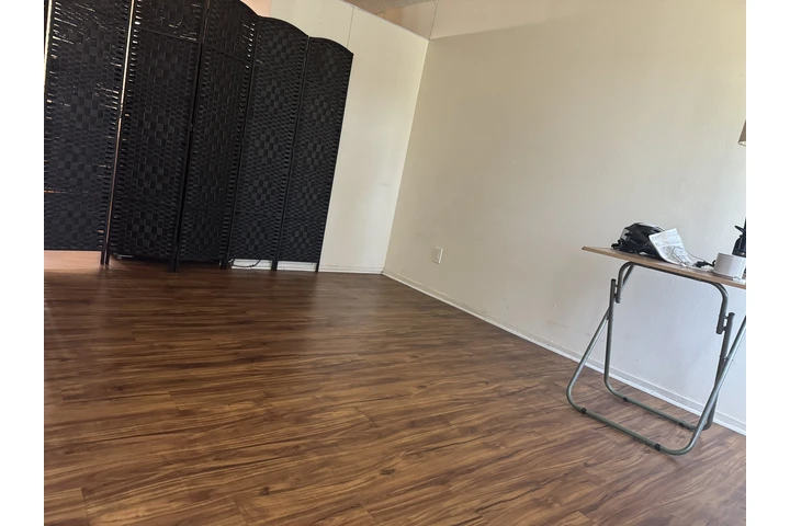 $650 : Se renta sala en apartamento image 2