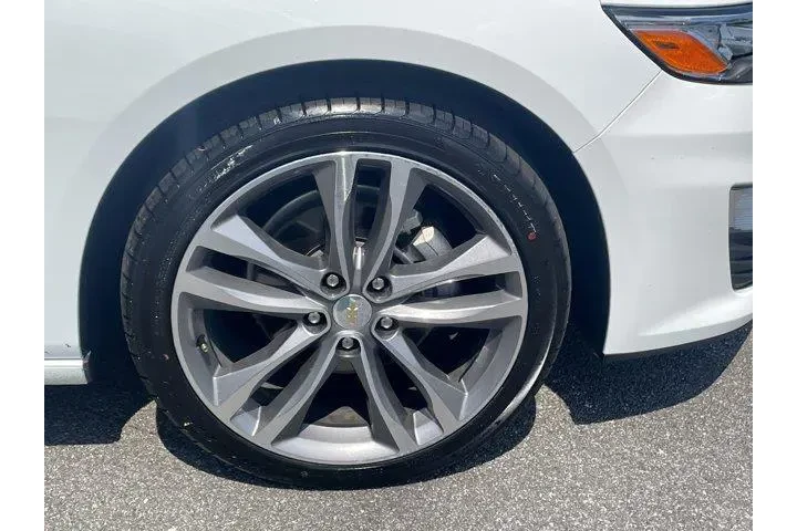 $27999 : Chevrolet Malibu 2024 LT 4dr image 6