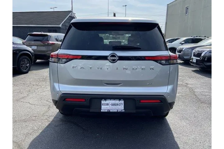 $28487 : Nissan Pathfinder 2024 AWD S image 5