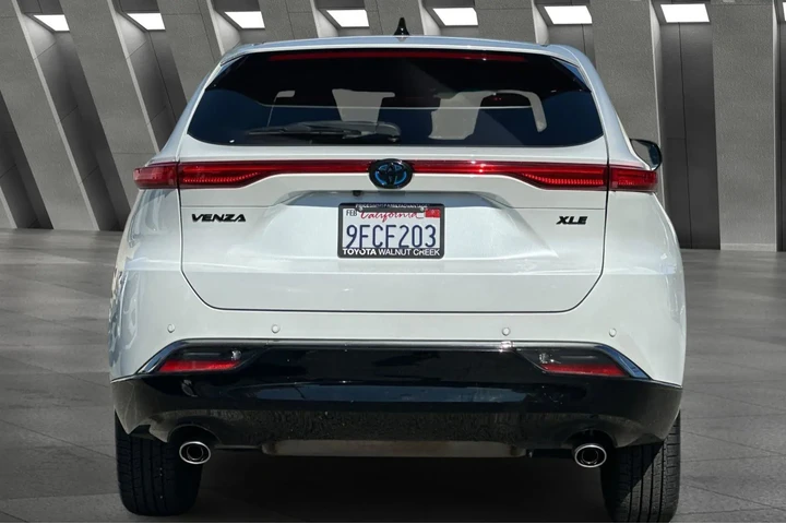 $27900 : Toyota Venza 2023 AWD LE 4dr image 10