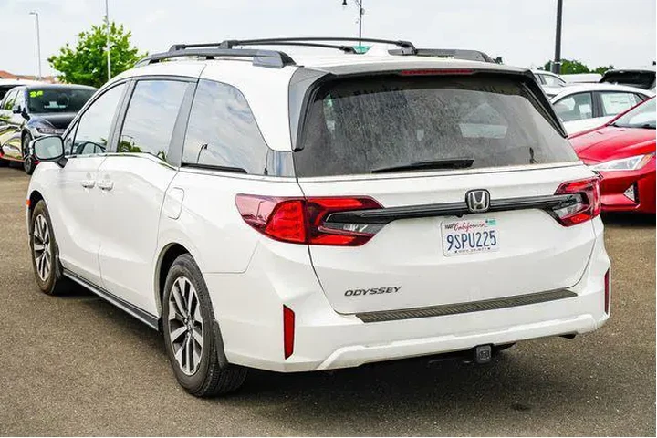 $38991 : Honda Odyssey 2025 EX-L 4dr image 2