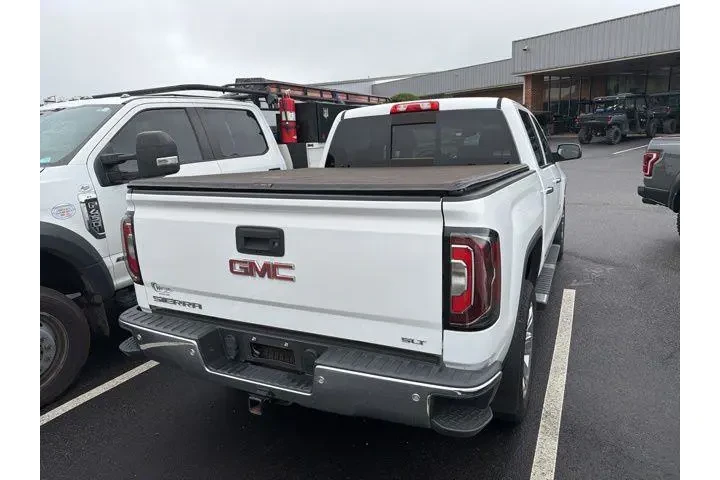 $34992 : GMC Sierra 1500 2018 4x4 SLT image 3