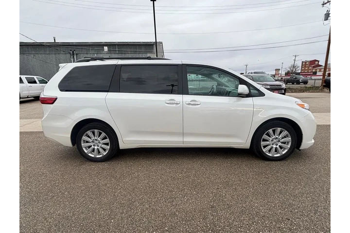 $25499 : Toyota Sienna 2017 AWD XLE 7 image 6