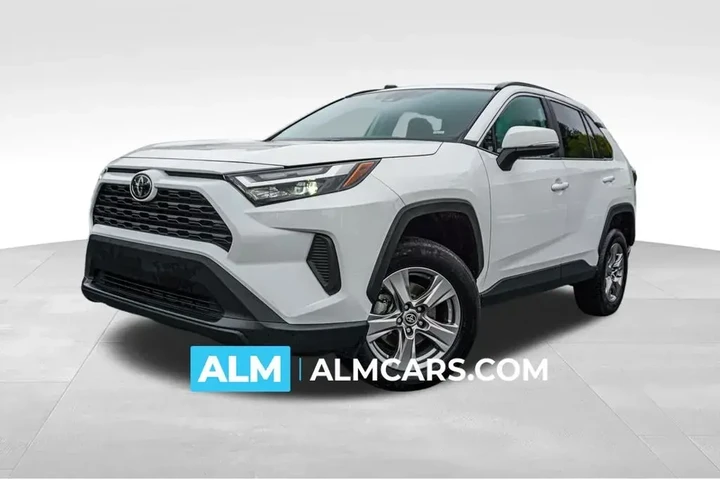 $26920 : Toyota RAV4 2024 XLE 4dr SUV image 1