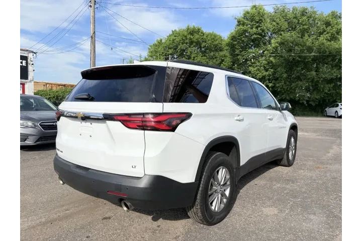 $19995 : 2023 Traverse LT image 6