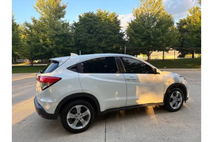 $15995 : 2021 HR-V LX image 10