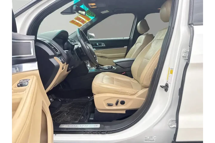 $15999 : 2016 Explorer Limited image 10