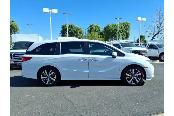 $32745 : Honda Odyssey 2022 Touring 4 image 3