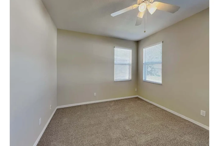 $1559 : Single family home image 3