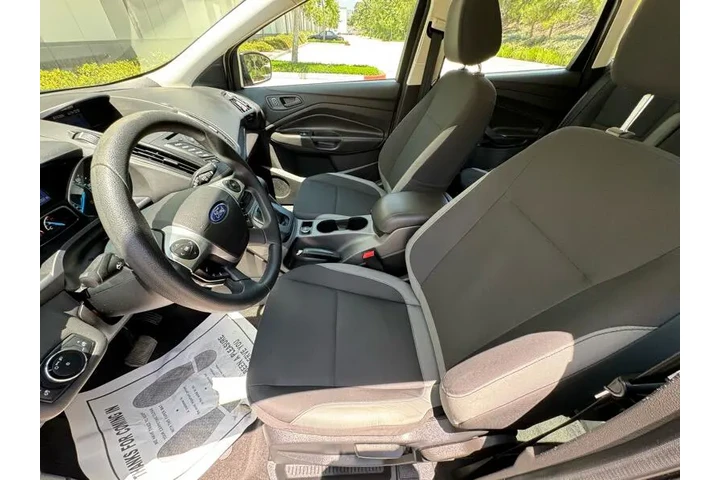 2014 Escape S FWD image 10