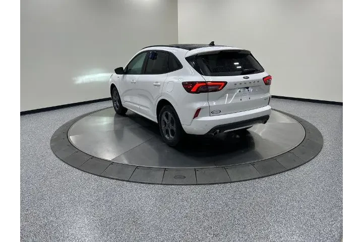 $24993 : Ford Escape 2024 AWD ST-Line image 9