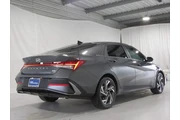 $25105 : Hyundai ELANTRA Hybrid 2025 thumbnail