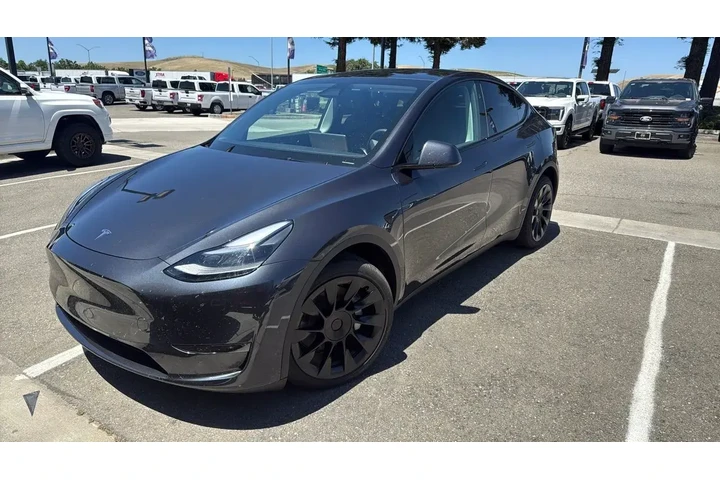 $38997 : Tesla Model Y 2024 AWD Long image 1