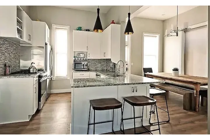 $1750 : HOUSE AVAILABLE IN SALT LAKE image 7