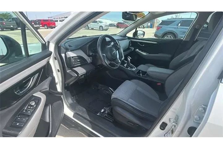 $29990 : Subaru Outback 2025 AWD Prem image 10