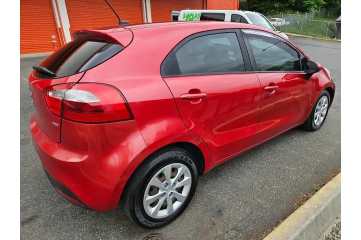 $1499 : 2012 Rio 5-Door LX image 6