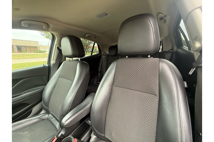 $8990 : 2018 Encore Preferred image 10