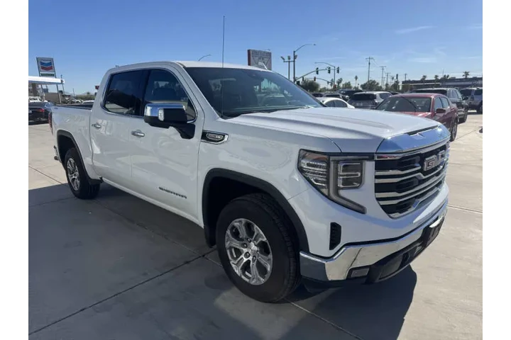 $41995 : 2024 Sierra 1500 SLT image 2