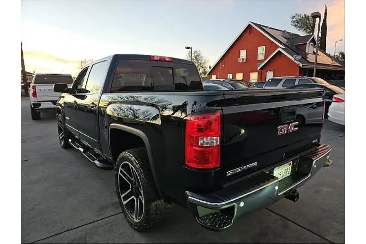 $29995 : GMC Sierra 1500 2018 4x2 SLE image 3