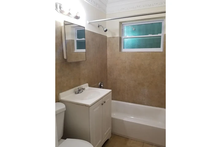 $1500 : North Miami Renta image 10