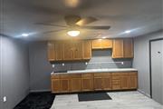 $1900 : Private studio/full kitchen thumbnail