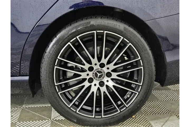 $35998 : Mercedes-Benz C-Class 2023 C image 4