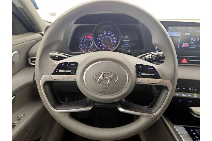 $19998 : Hyundai ELANTRA 2022 SEL 4dr image 10